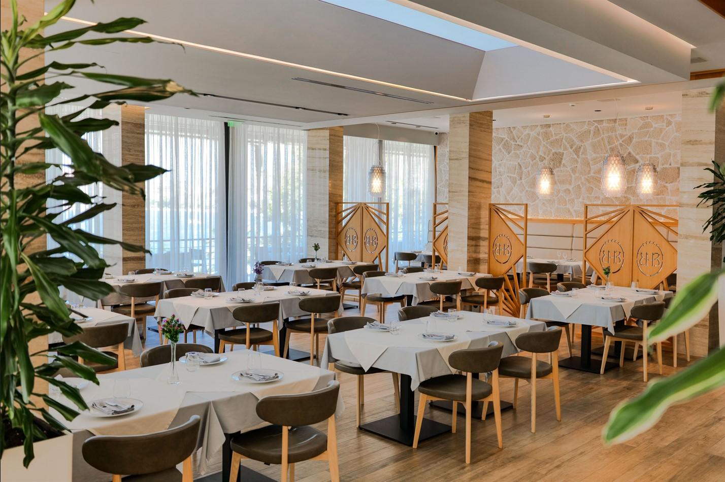 Hotel Butrinti ساراندا المظهر الخارجي الصورة