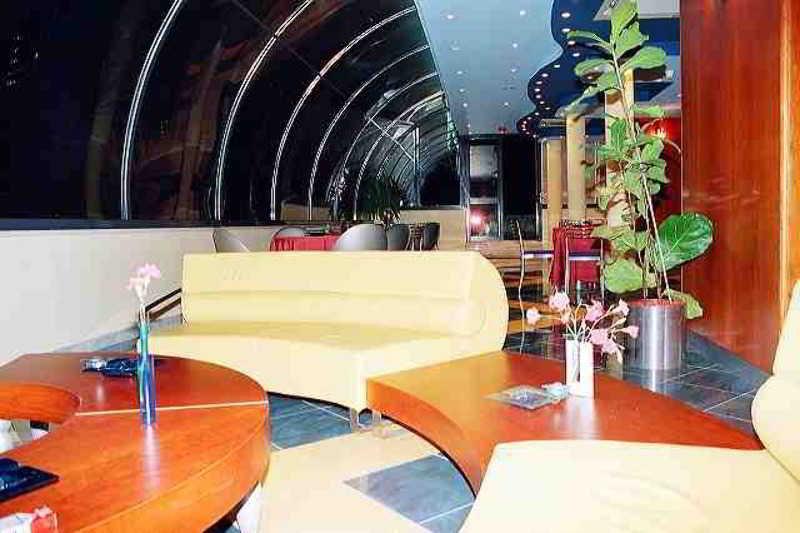 Hotel Butrinti ساراندا المطعم الصورة